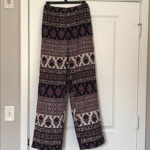 Patterned flowy pants